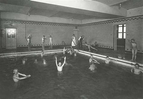 Nude swimming in US indoor pools